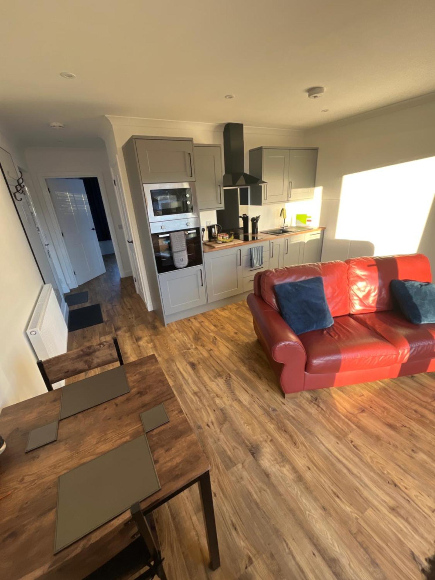 Tramore - Self Contained 1 Bedroom Unit - King Size Bed - Free Private Parking - 3 Miles From Fort William High Street Exterior foto